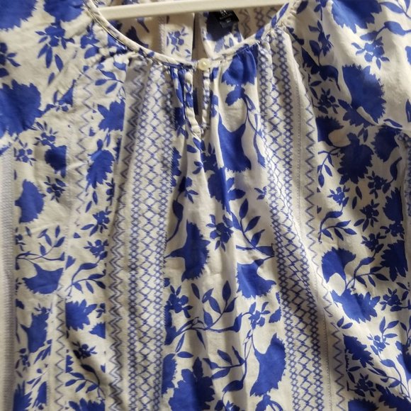 Gap Women's Top‎ Blouse Small White/Blue Round neck Short sleeves floral - Picture 4 of 9